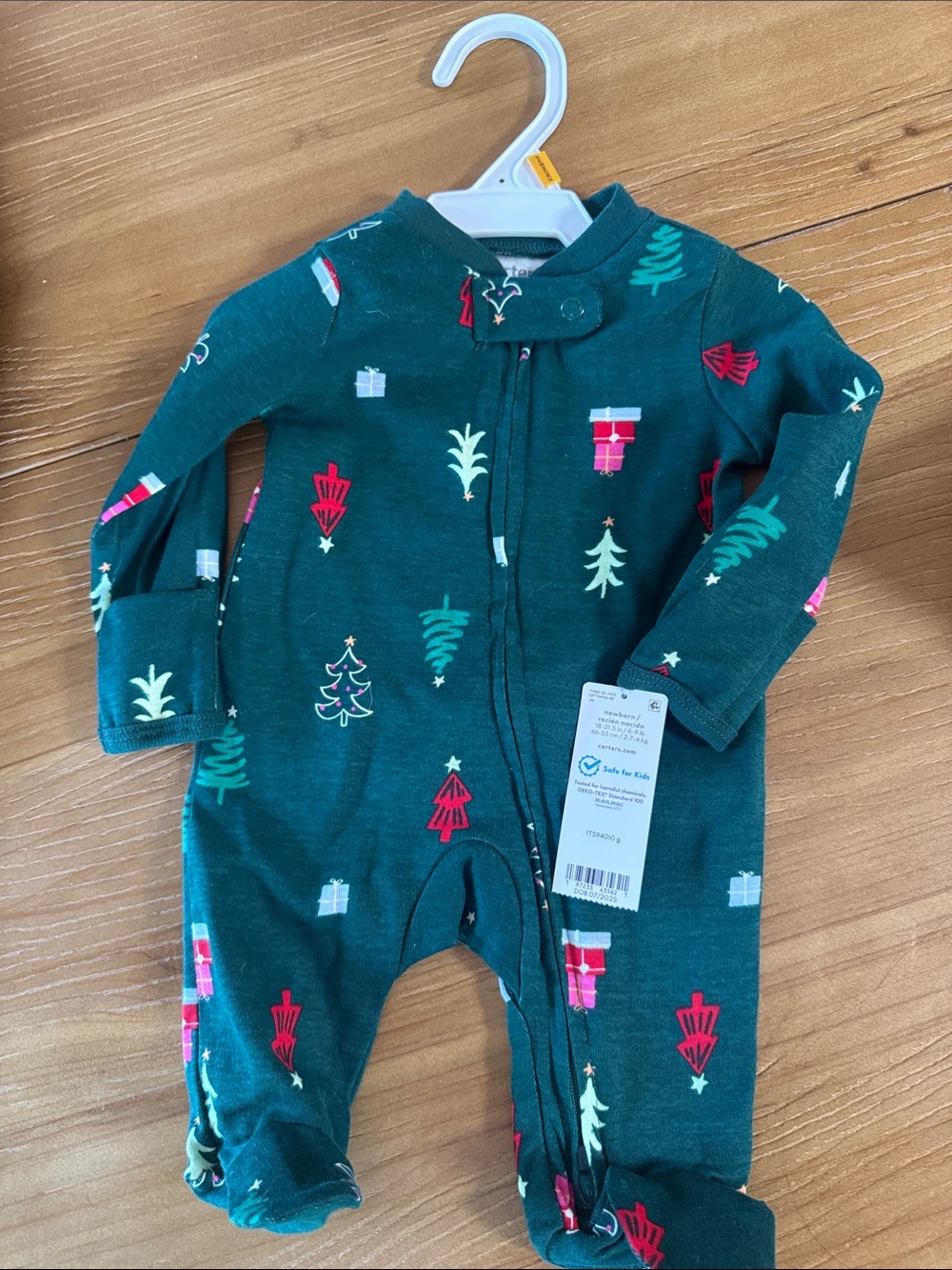 NEW WITH TAGS Carter's Dark Green Holiday Tree Footed One-Piece
